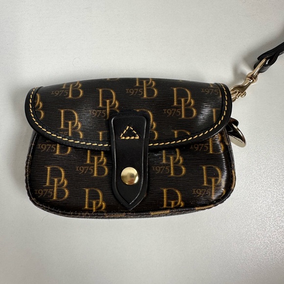 Dooney & Bourke Handbags - Dooney and Bourke Clutch Wristlet